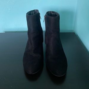 Block heeled boots